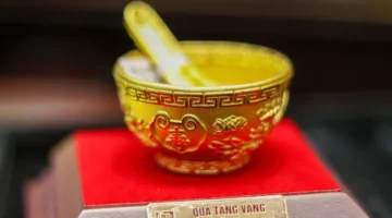 تجاوز 5000 دولار.. أسعار الذهب تسجل مستويات قياسية جديدة بتعاملات 19 فبراير 2026